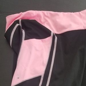 Black and pick leggings